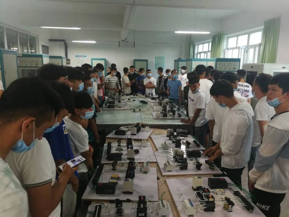 【分院动态】能源动力工程分院组织186名预科生参观 变配电、汽车维修实训室