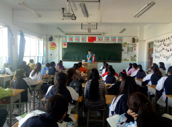 【学院新闻】防灾减灾宣传周系列活动 ——分校区防灾减灾知识进课堂