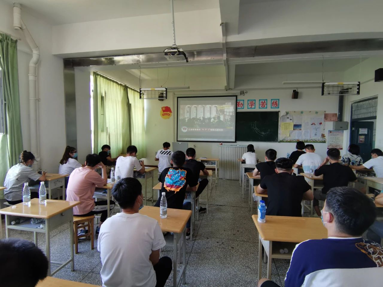 【分院动态】能源动力工程分院开展防震减灾应急演练活动