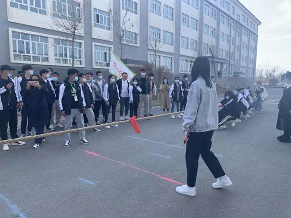 【校园文化】护理分院开展拔河比赛