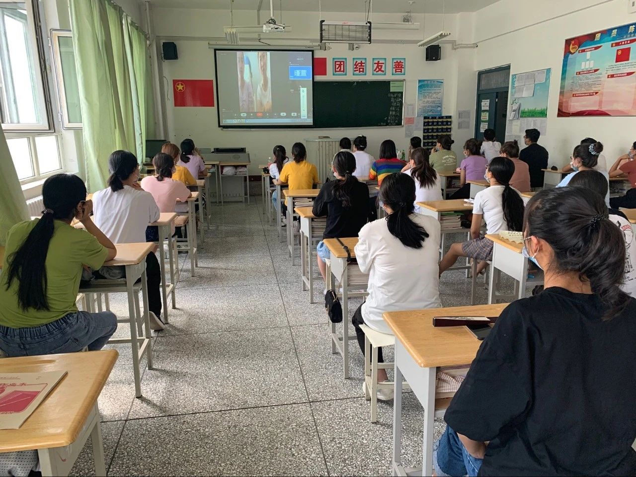 【学院新闻】护理分院开展优秀毕业生专题讲座