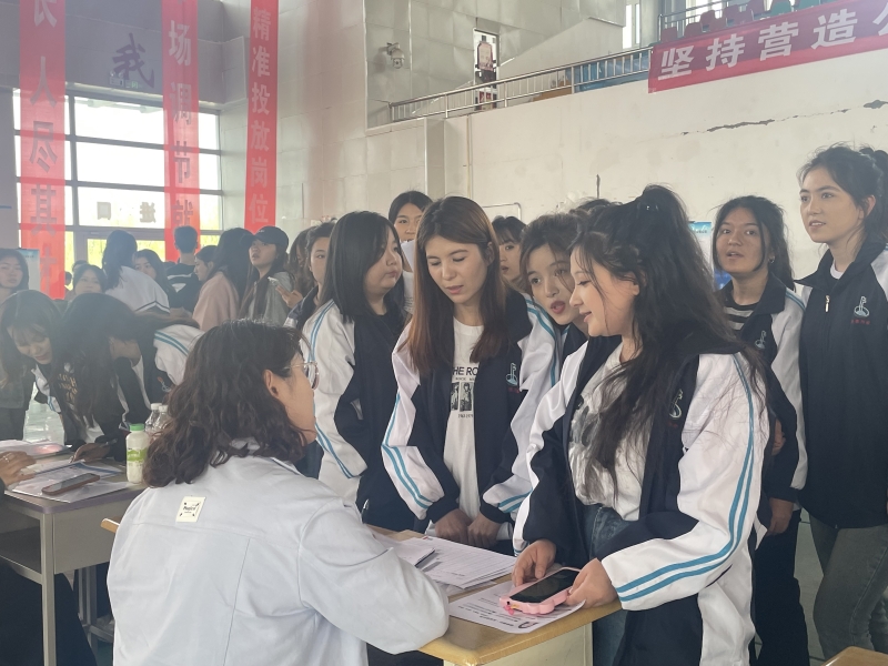 招聘会现场